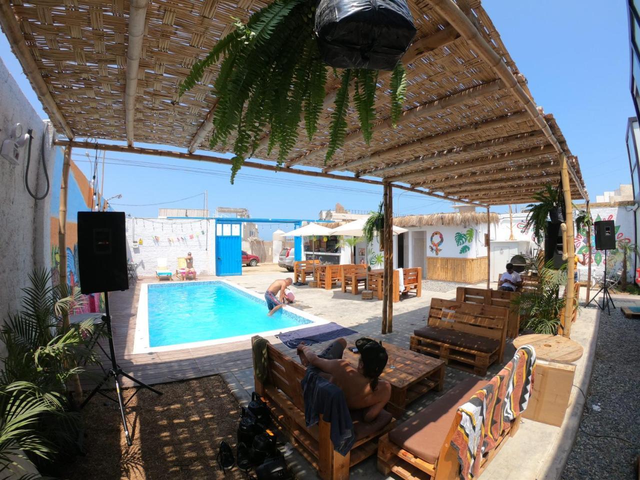 Surfari Punta Rocas Hostel Punta Negra Luaran gambar